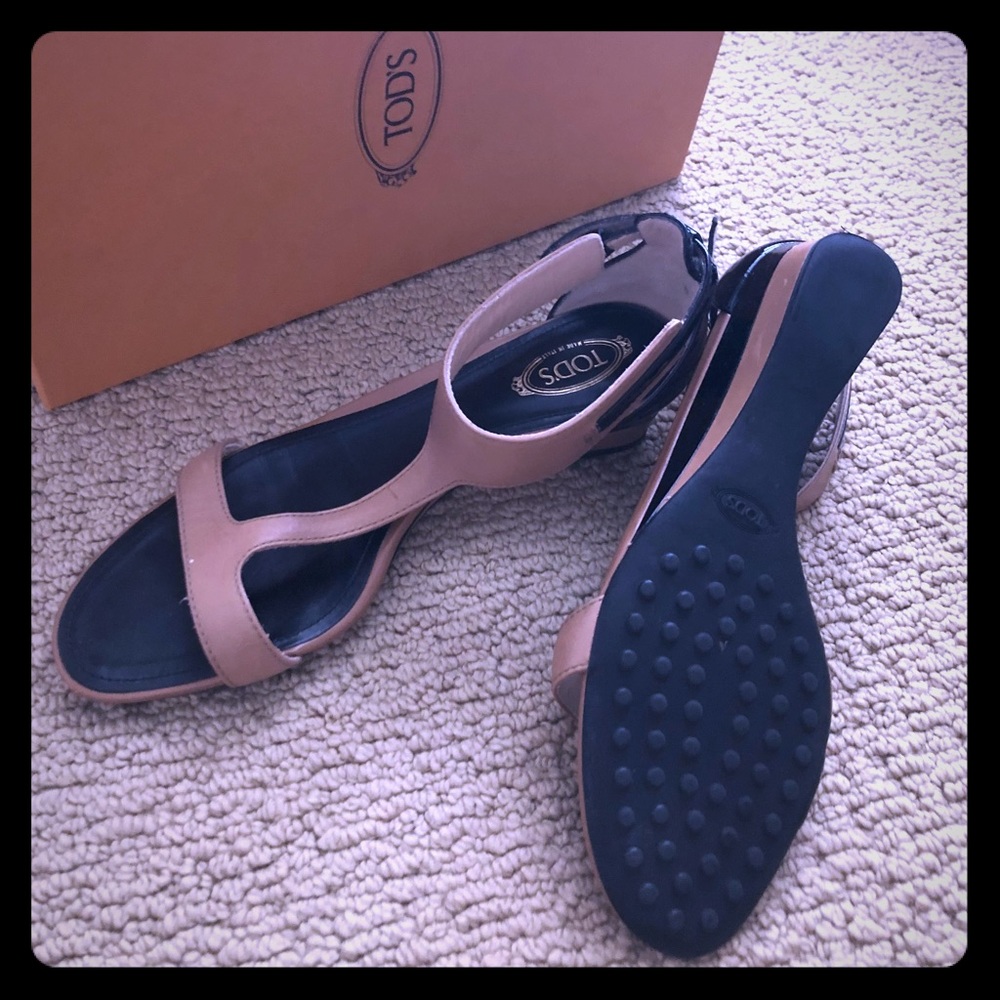Brand new TOD’S Wedge Sandals - Brandy/Black color